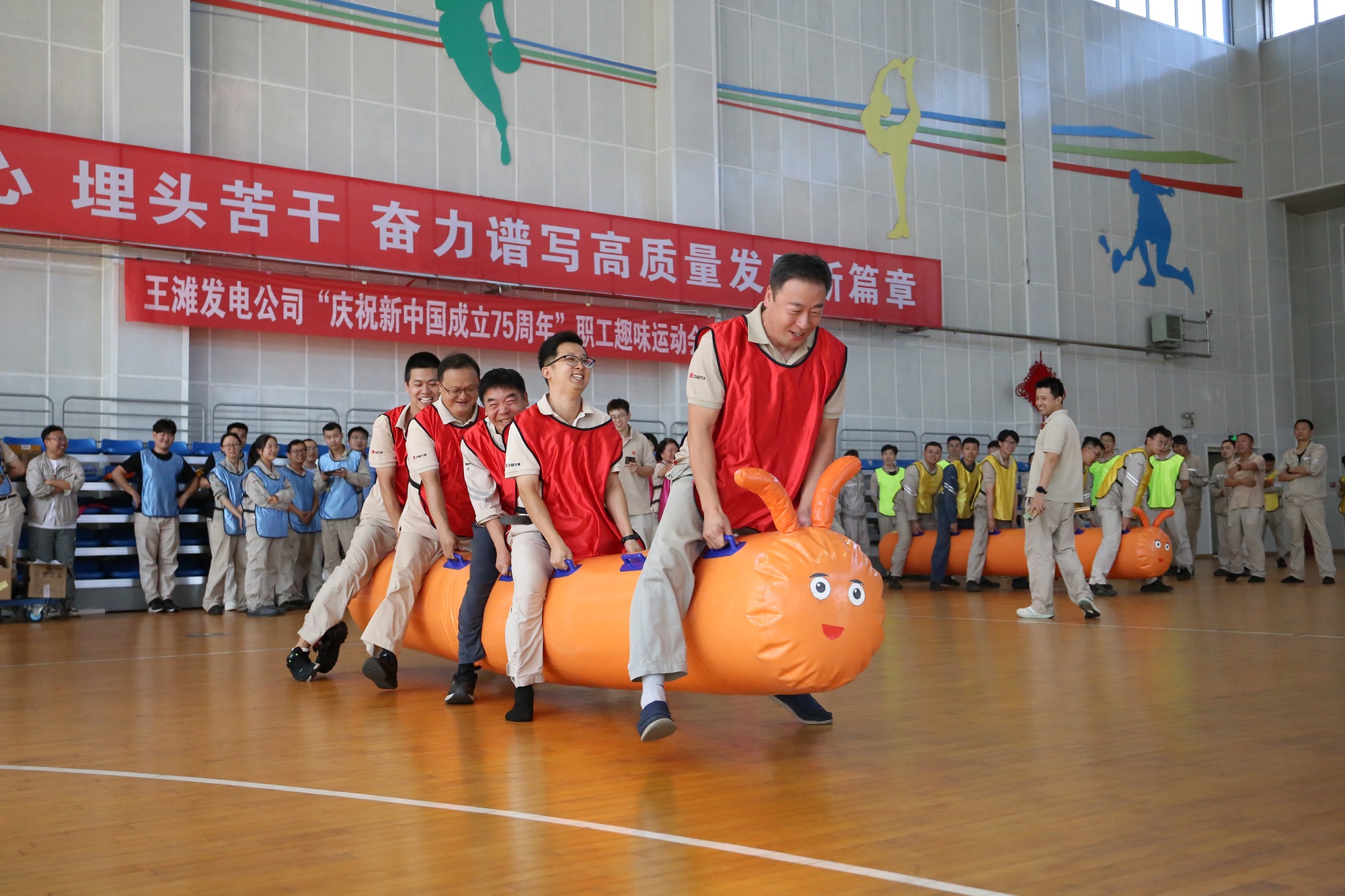 【現場(chǎng)風(fēng)采】王灘發(fā)電公司2.jpg